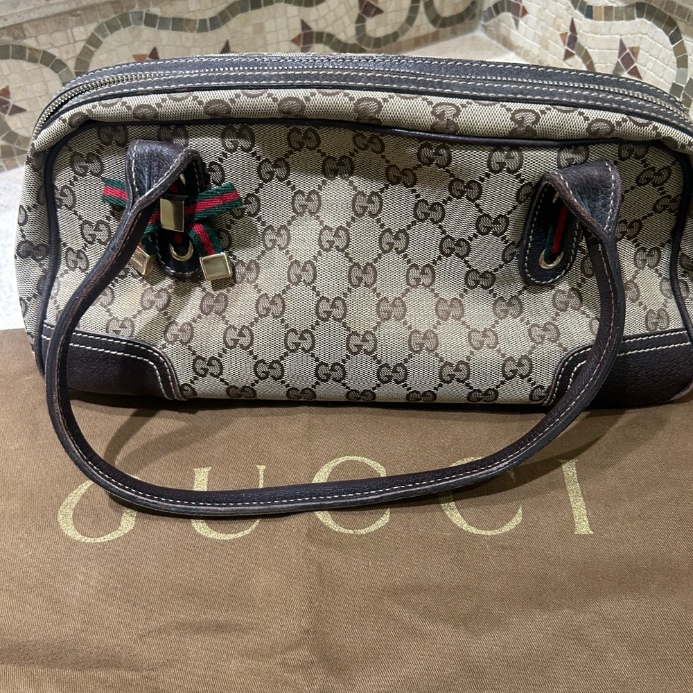 Gucci shoulder bag vintage